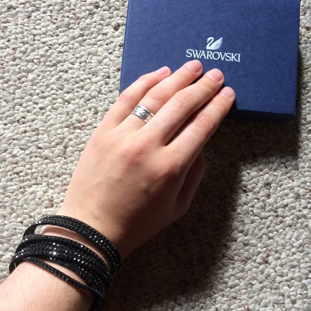 Swarovski slake bracelet black